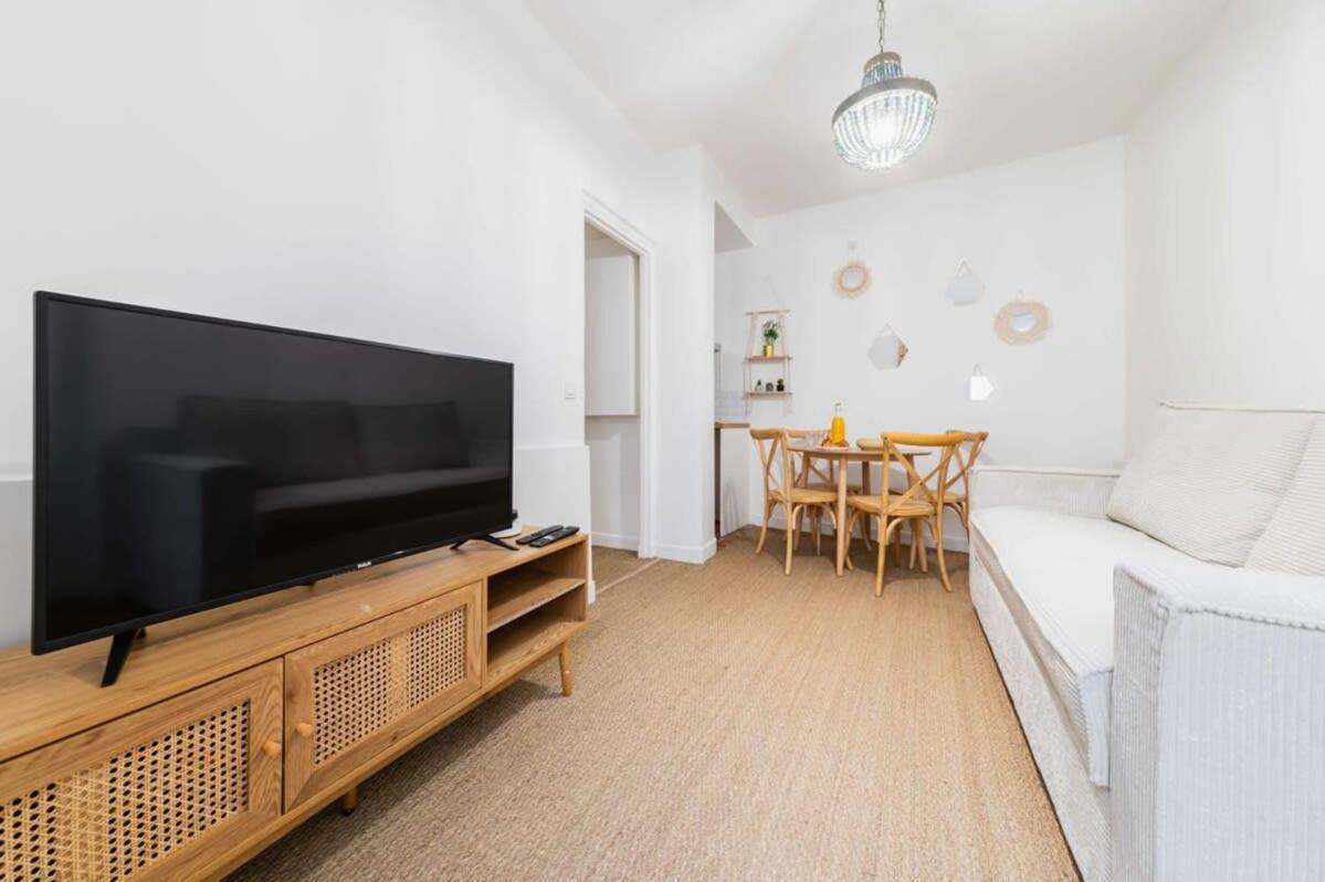 Jolie 2 Pieces 35M2 Bien Equipee 4P - Paris 20 - Flat-Guest Appartement Buitenkant foto