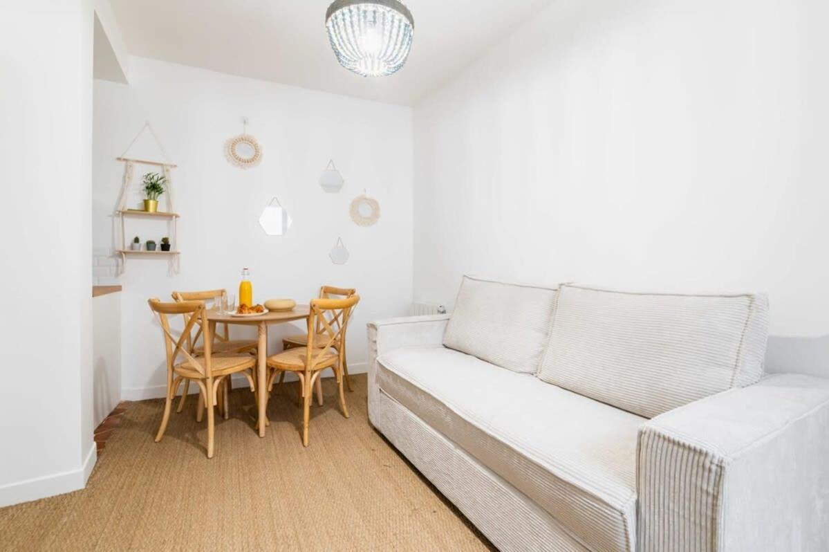 Jolie 2 Pieces 35M2 Bien Equipee 4P - Paris 20 - Flat-Guest Appartement Buitenkant foto