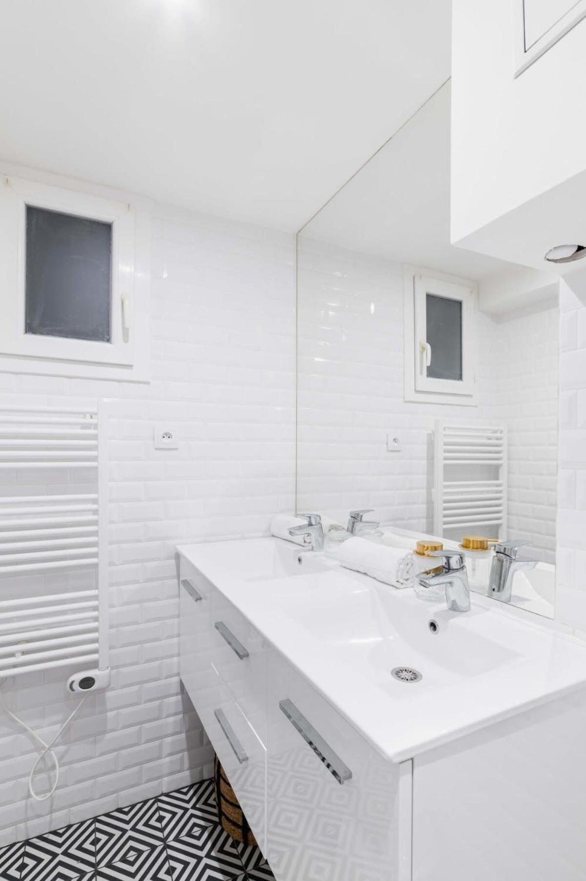 Jolie 2 Pieces 35M2 Bien Equipee 4P - Paris 20 - Flat-Guest Appartement Buitenkant foto